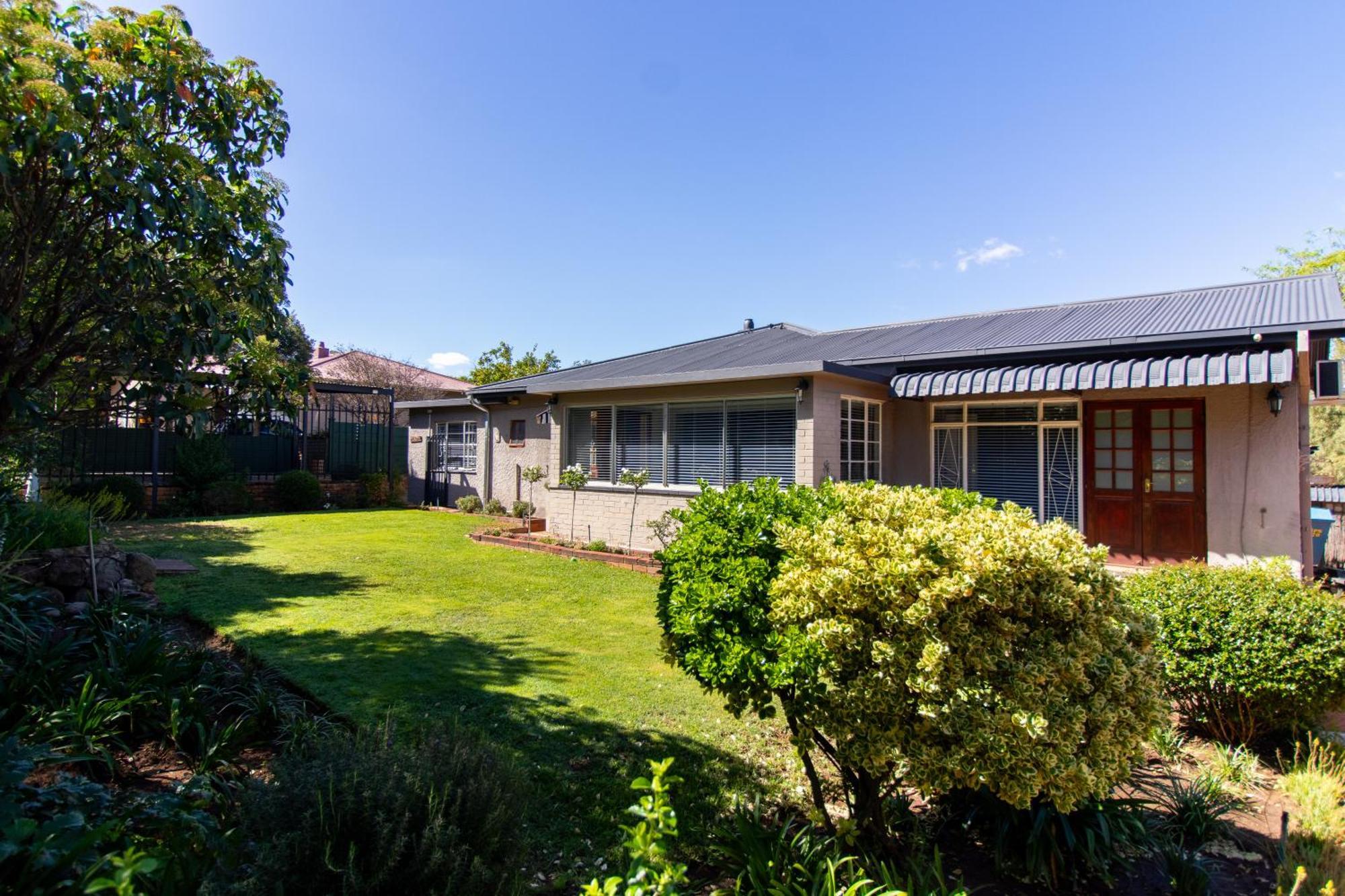 Glenmore Guesthouse Bloemfontein Ngoại thất bức ảnh