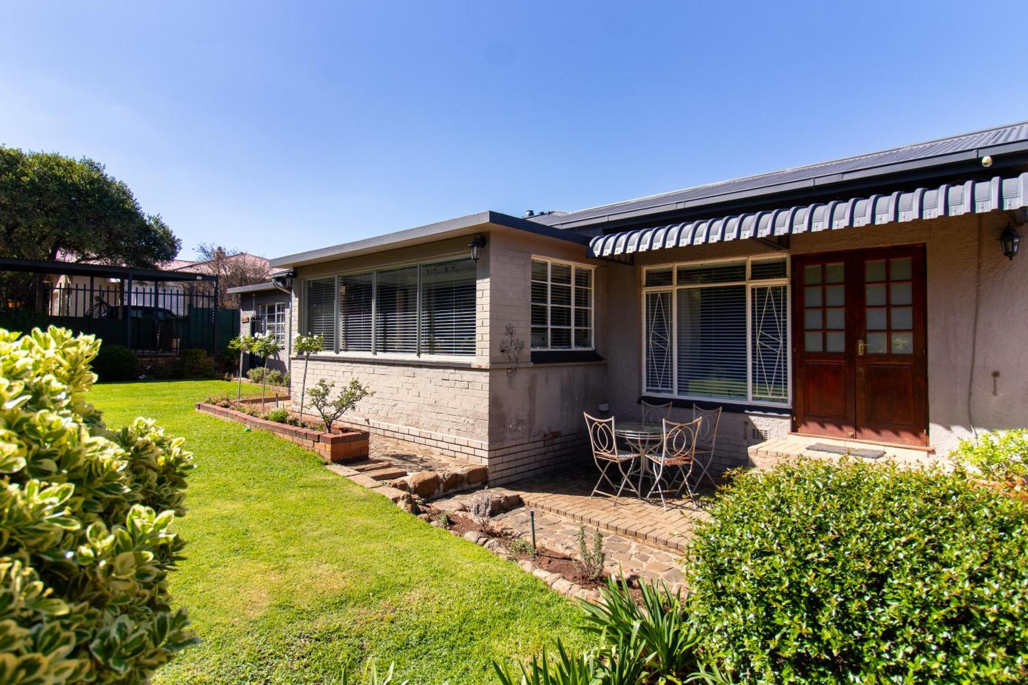 Glenmore Guesthouse Bloemfontein Ngoại thất bức ảnh